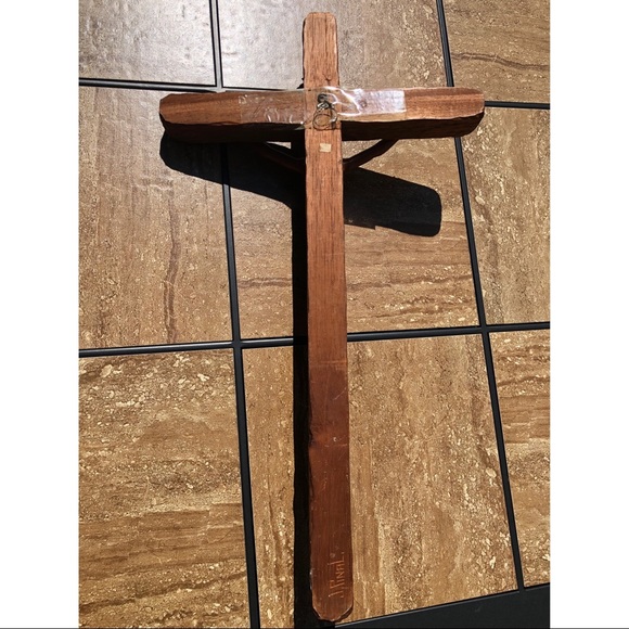 Original Jose Pinal Carved, Crucifix Sculpture - Picture 7 of 7